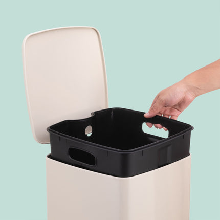 30L Kitchen Pedal Bin with Soft-Close Lid