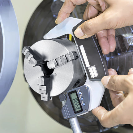 3-Jaw Lathe Chuck 4-Inch, Self-Centering, Reversible Jaws