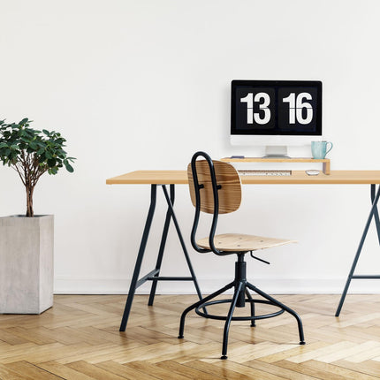 Bamboo screen stand
