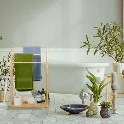Bamboo towel rail with shelf