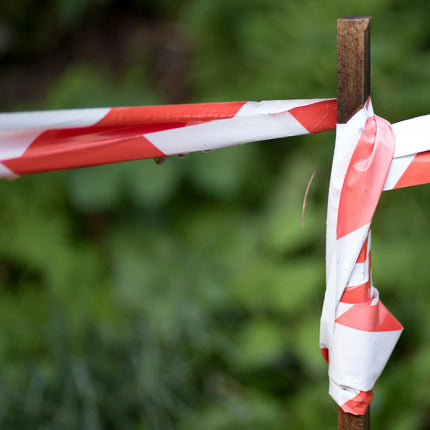 Barrier tape in red & white 200 m