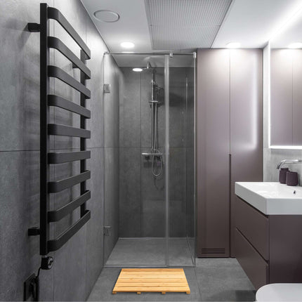 Bath mat in natural bamboo