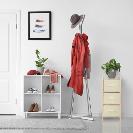 Bathroom shelf with 3 baskets