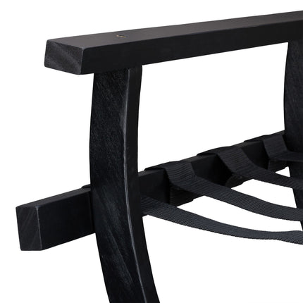 Black trunk rack with wall protection