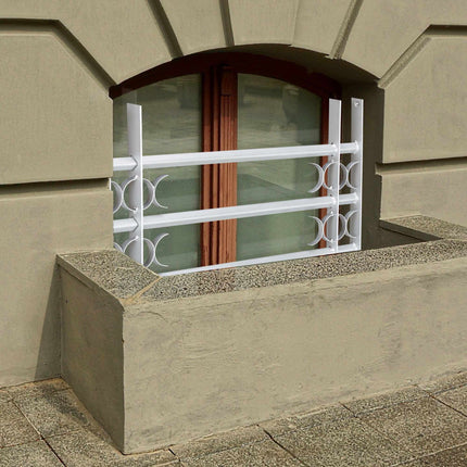Burglary protection with extendable window grill