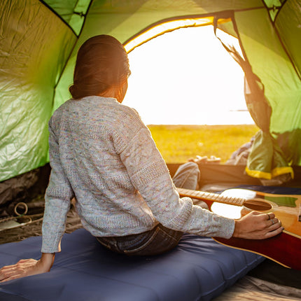 Camping air mattress - Water repellent with foot pump