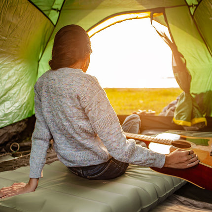 Water-repellent camping air mattress with foot pump, green