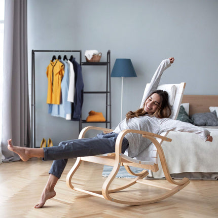 Clothes hanger with shelves