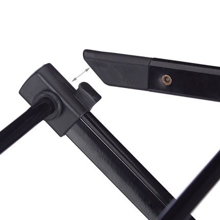 Collapsible retractable clothes hanger