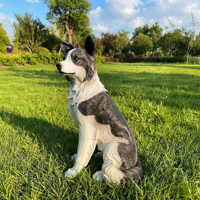 Levensgroot tuinbeeld van een Collie, gemaakt van polyhars.