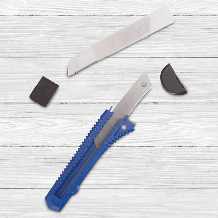 Cutter blade 18 mm in a set
