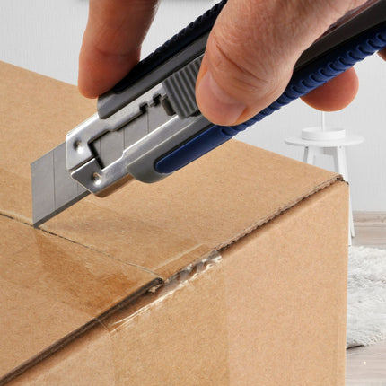 Cutter blade 18 mm in a set