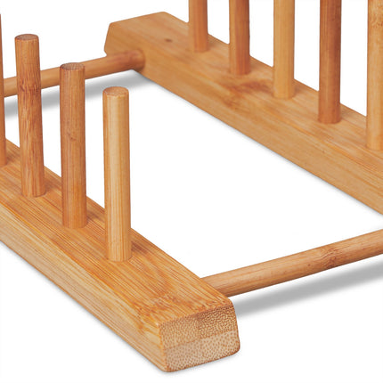 Cutting boards with stand