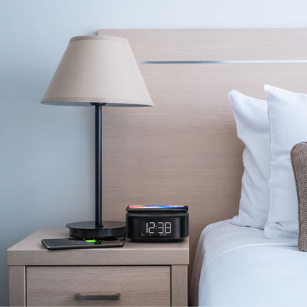 Digital DAB+/FM clock radio QI charging