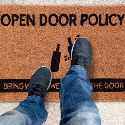 Door mat in coconut "BRING WINE