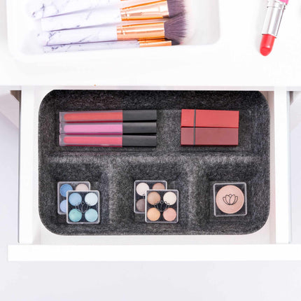 Drawer divider made of felt