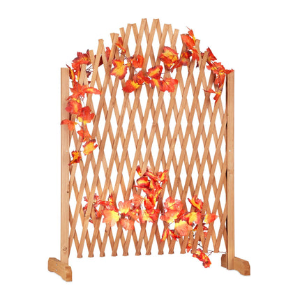 Extendable wooden climbing support