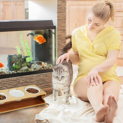 Feeding station for cats with 3 bowls
