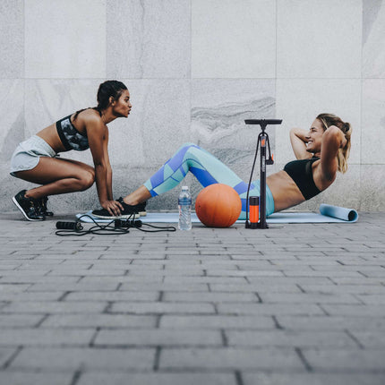 Floor pump with pressure gauge