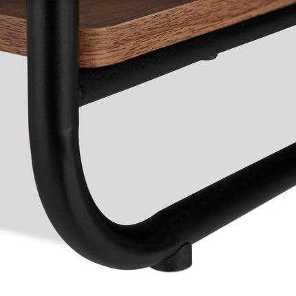 Floor shelf with 3 shelves