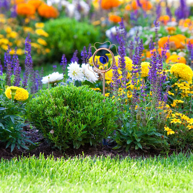 Flower-shaped garden sprinkler