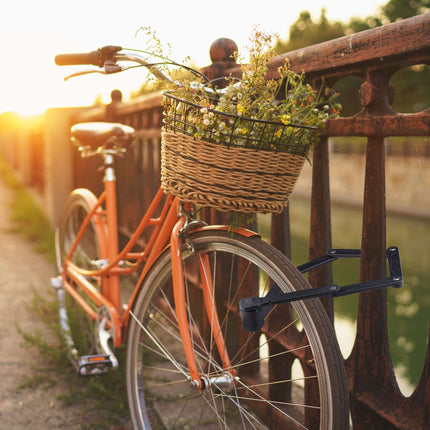 Folding bicycle lock with bracket