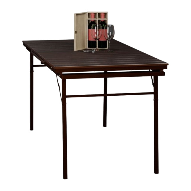 Folding extendable garden table