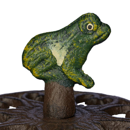 Frog for controlling garden hose