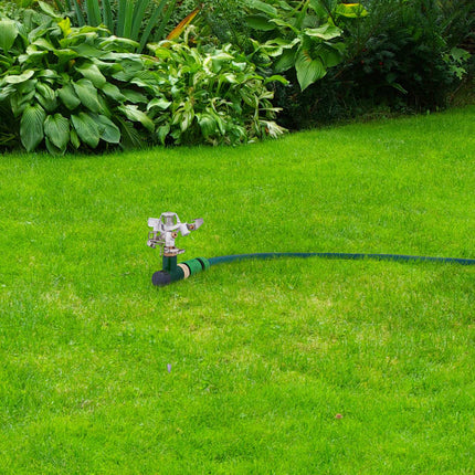 Garden sprinkler 14 m range