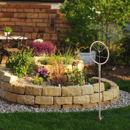 Garden sprinklers with spiral