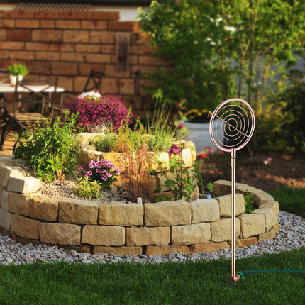 Garden sprinklers with spiral