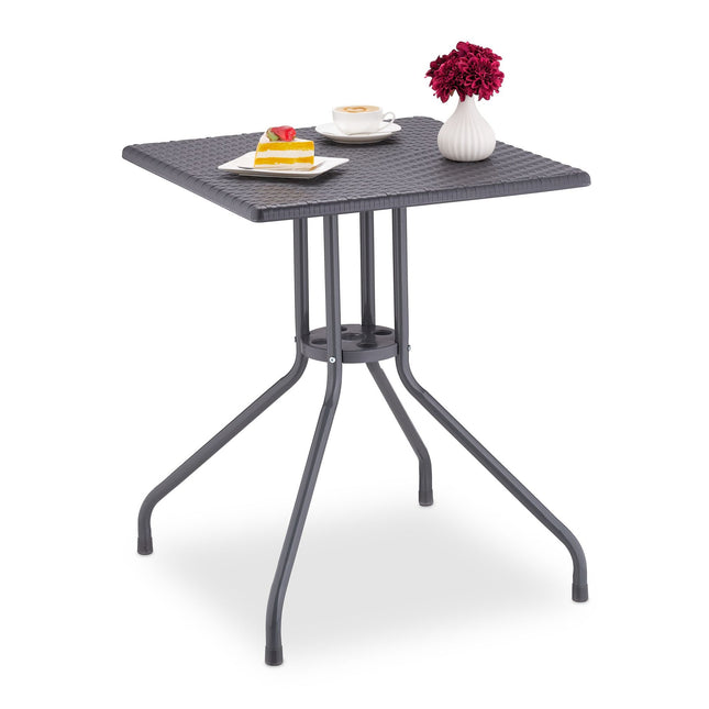 Garden table in gray rattan look
