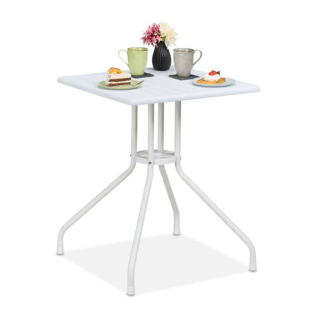 Garden table in white wood look