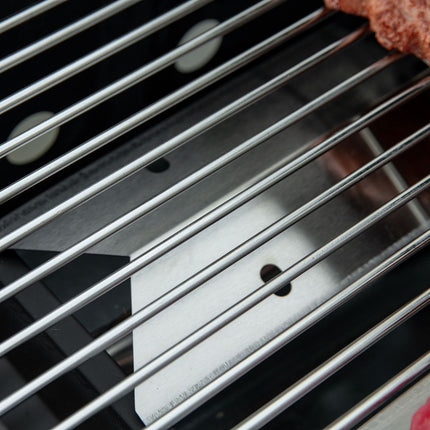 3-burner gas grill, mobile cart, steel, with side table