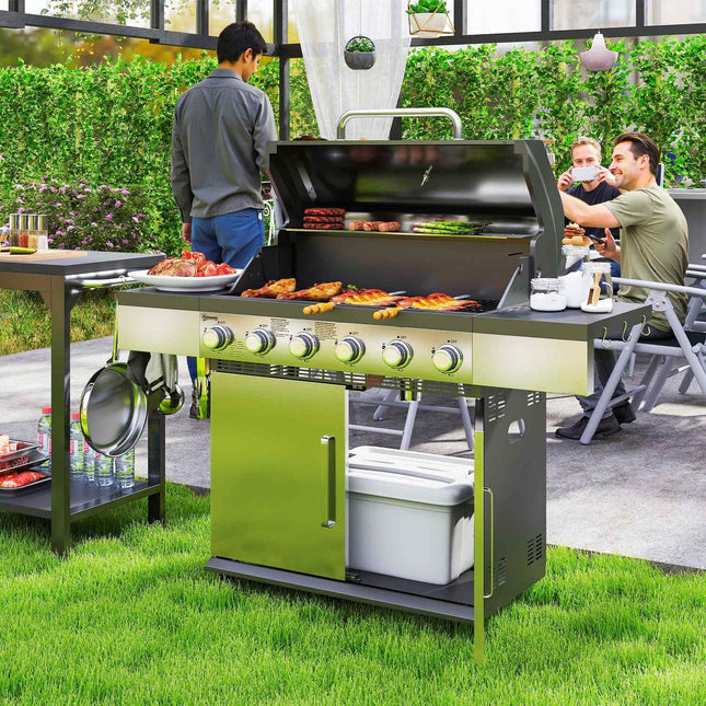 Gas grill with 6 burners, side shelves and thermometer