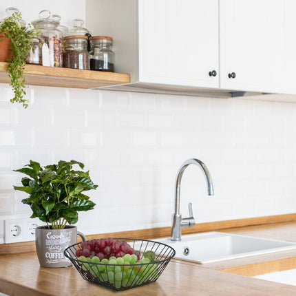 Hanging fruit basket in black