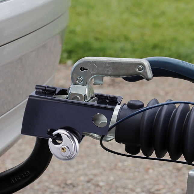 Hinge lock for trailer