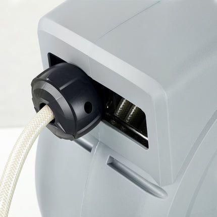 Wall-mounted hose reel with 30 m automatic reel and 7-function spray