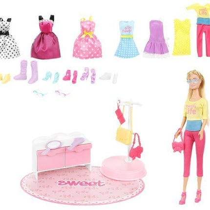 House with clothes + doll