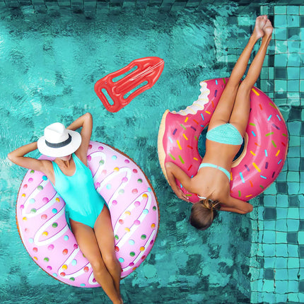 Inflatable swimming buoy