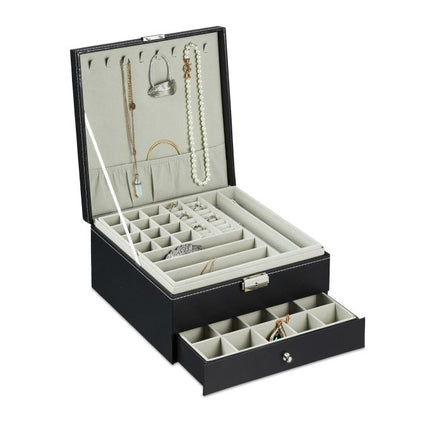 Jewelry storage with 3 levels