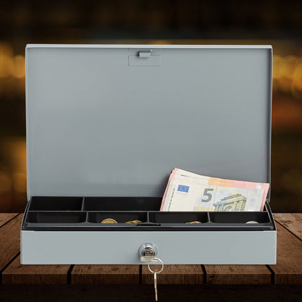 Lockable cash drawer