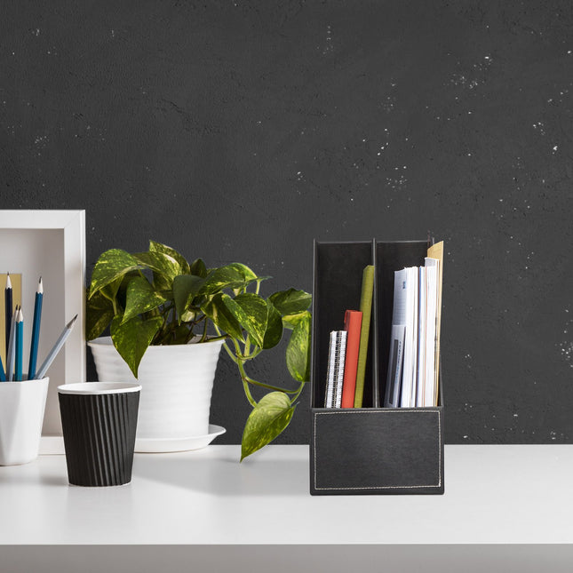 Magazine collector with 2 compartments