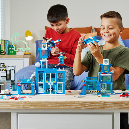Max City Bricks Police Station, 889Pcs