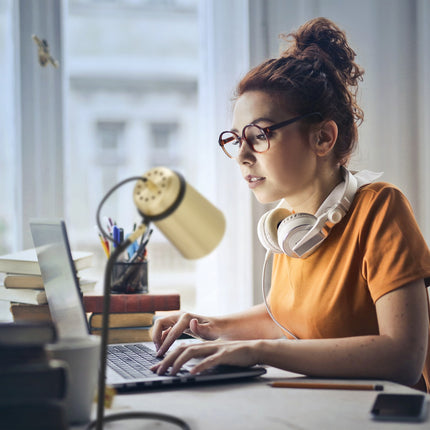 Modern desk lamp