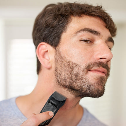 Multigroom 6-in-1, grooming kit for face MG3710