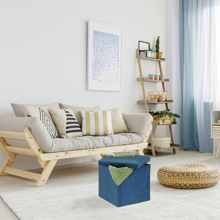 Pallet with storage space