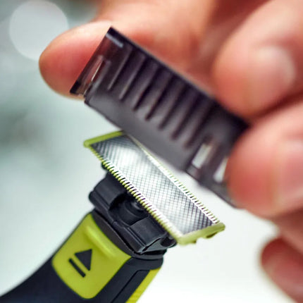 Philips OneBlade 360 Face Hybrid Trimmer and Shaver, 3 Stubble Combs, IPX7
