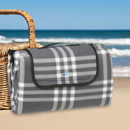 Picnic blanket 200 x 200 cm checkered