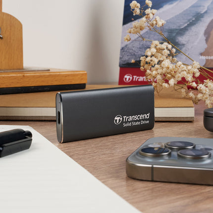 Portable SSD ESD256C USB-C 500Gb 10Gbps (R1050/W950 Mb/s) Aluminum